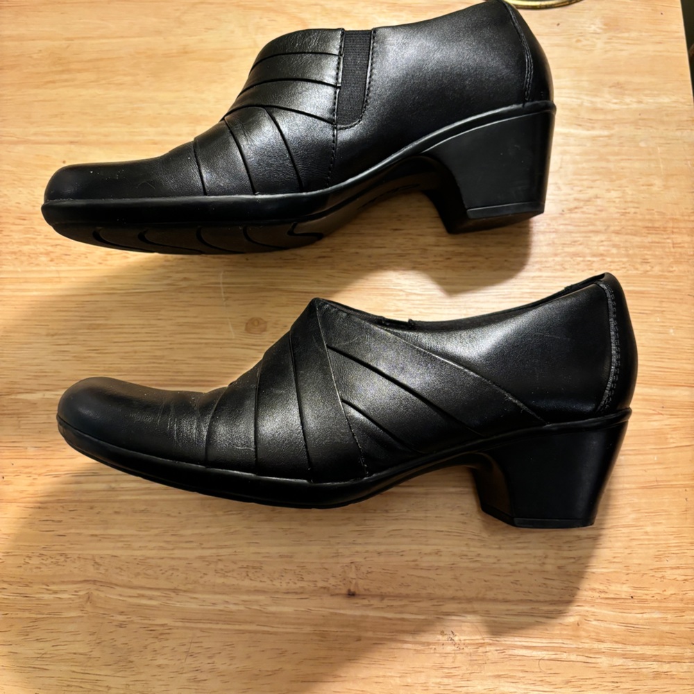 Clarks Women's Black Footwear!